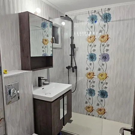 Apartman Nou, Complet Utilat, Ideal Pentru Familii, Aproape De Mall, Parc Si Plaja Konstanca